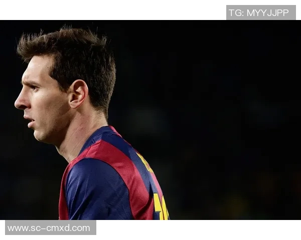 足球明星因违规行为被罚款十亿美元引发全球热议与关注